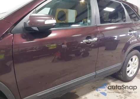 2011 Kia Sorento Lx z USA, uszkodzony, nr VIN 5XYKT4A10BG089404